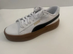 NWOB Women’s Puma Sneakers White/Black Sz 7.5 395318-07 - Picture 1 of 7