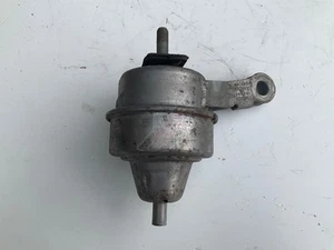 BMW Mini One Cooper R52 LCI Drivers Side RH Engine Mount Support Bracket 6778610 - Picture 1 of 6