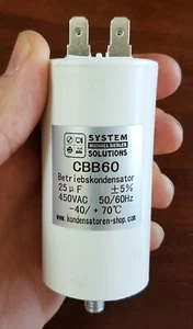 Betriebskondensator/Motorkondensator 25uF/µF CBB60 450V Steckanschluss GewindeM8 - Picture 1 of 3