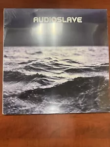 Out of Exile Audioslave Black Vinyl, 2023 damage to the corner of the jacket NEW - Foto 1 di 4