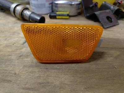 2011-14 Chevrolet Cruze пассажирский правый парковочный фонарь - бампер установлен * б/у A/M * - Изображение 1 из 2