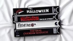 US NTSC VHS Videokassetten Horror | Ansteckbutton | NEU - Bild 1 von 2