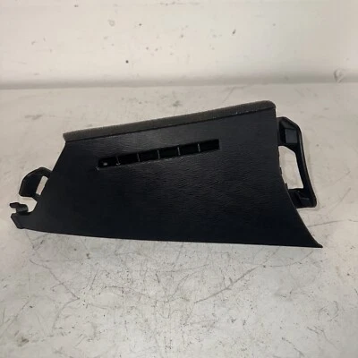 Toyota Prius V 2012-2018 pilar izquierdo adorno esquina moldura OEM Foto 1 de 4