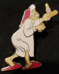 Spilla Disney 28164 DLR GWP Mappa Pinocchio Geppetto 2004 Pigiama Pantofole Candela - Foto 1 di 10