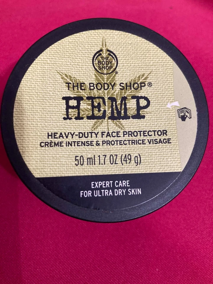 Protector facial de cáñamo de alta resistencia THE BODY SHOP 50 ml/1,7 OZ NUEVO piel ultra seca difícil de encontrar Foto 1 de 1