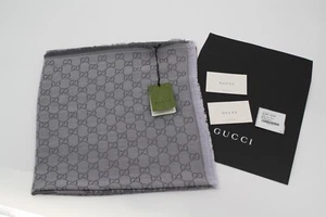 Nuevo con etiquetas CHAL GUCCI GUCCISSIMA lana clara seda GG WEB 55 x 55 PERLA / GRIS MEDIO - Imagen 1 de 11