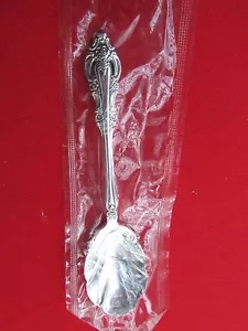 Neu im Karton Silber Artistik Muster Zuckerlöffel von Community versilbert - Bild 1 von 4