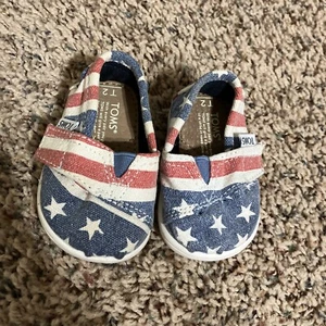 TOMS Shoes For Babies Size 2 USA Flag - Picture 1 of 7