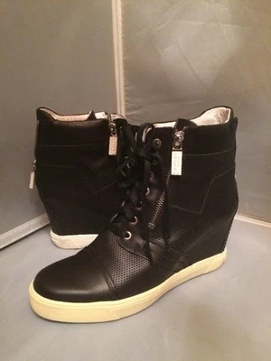 Auténticas botas de plataforma al tobillo italianas de cuero negro Baldinini 41EU 11US $973. Foto 1 de 4