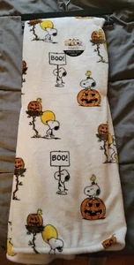 Peanuts Snoopy Halloween Berkshire Velvetloft Throw 50x70 Nuevo - Imagen 1 de 4
