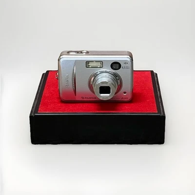 FUJIFILM Finepix A345 Fuji Vintage Digitalkamera Kompakt Point and Shoot -TOP - Bild 1 von 4