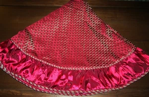 Kingsbury Home  Burgundy, Dark Red & Gold Christmas Tree Skirt With Cording-52" - Bild 1 von 6