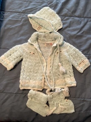 Vintage Baby Hand Made Mint Green Infant Layette Set Sweater /Bonnet / Booties - Image 1 of 3