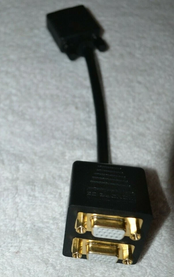 Cable adaptador divisor HD15 macho/2 hembra para monitor VGA chapado en oro de 8 pulgadas YS-004S Foto 1 de 1