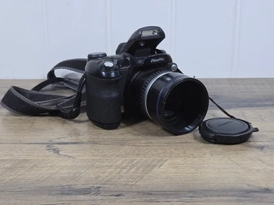 Fuji FinePix S5000 Digital Camera [3MP 10xOptical] works - Battery Latch Broken - Image 1 of 4