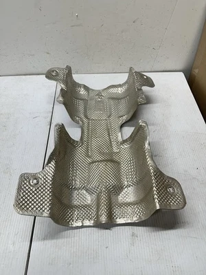 Dodge Charger 2015-2023 escape central protector térmico cubierta OEM S8 Foto 1 de 4