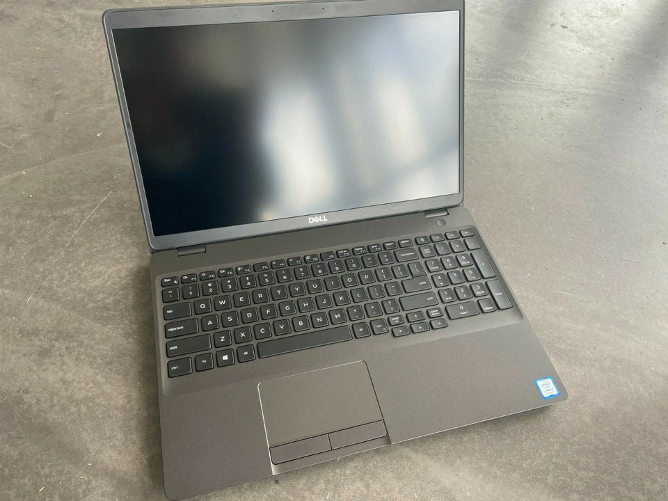 Dell Precision 3540 Intel Core i5 8365U 16GB RAM 256GB 1920x1080 Windows 10 - Imagen 1 de 4