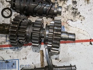 1977 Yamaha YZ400E  transmission  R - Picture 1 of 7