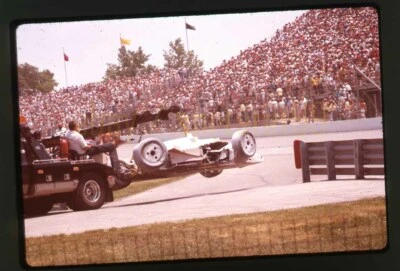Danny Sullivan #9 Crash - Carro Indianapolis Indy 500 1988 - Diapositiva de carrera vintage Foto 1 de 3