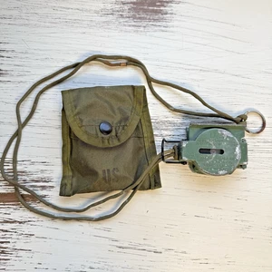 US Military 1989 Compass Magnetic Stocker Yale with First Aid Carrying Case Bag - Bild 1 von 5