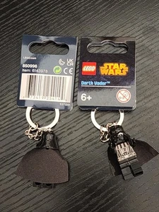 LEGO Star Wars Darth Vader Key Chain Brand NEW - Picture 1 of 4