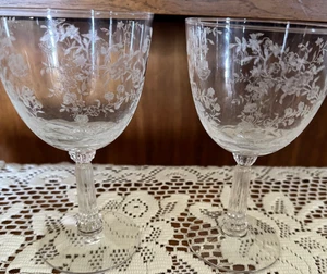 Fostoria Bouquet Elegant Glass Set of 2 Goblets Wines Water 8 ounces - Picture 1 of 5