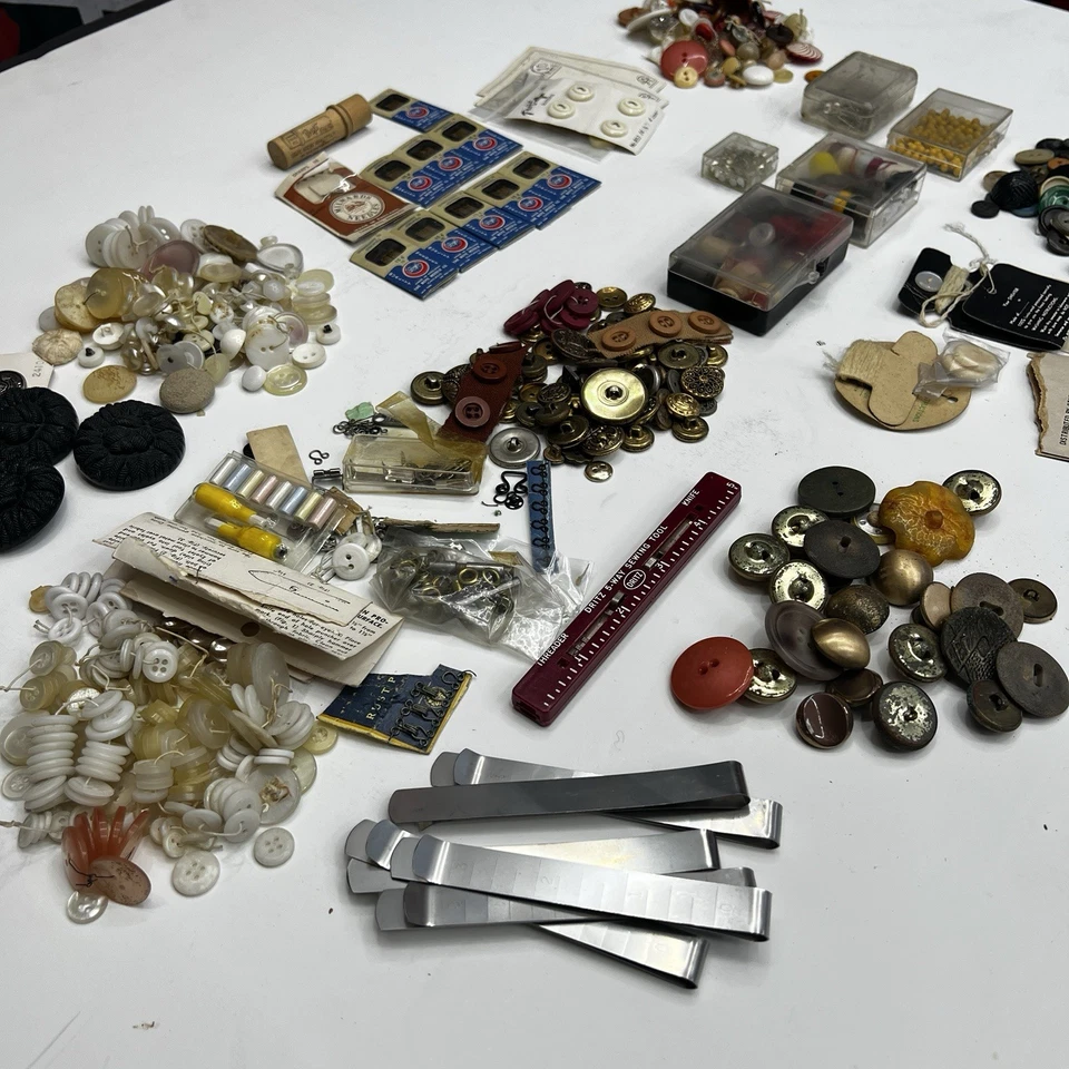 Vintage Sewing And Button Lot - Image 1 of 4