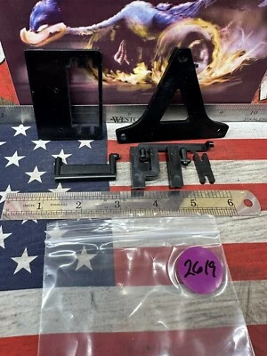 VINTAGE KYOSHO 1980’s CHASSIS SERVO PARTS -PREOWNED- - Image 1 of 4