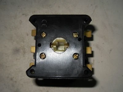 1 CUERPO INTERRUPTOR TELEMECANIQUE V3 Foto 1 de 2