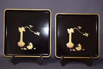 Incredibly Noble! A Pair of Japanese Lacquer Trays by Prominent Makie Artist F15 - Image 1 of 4