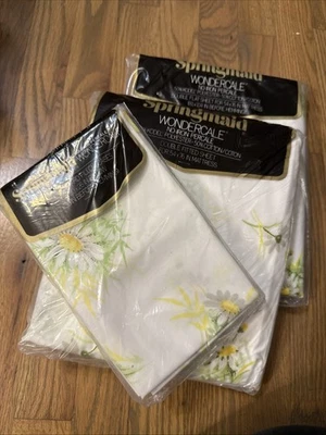 VTG Springmaid Wondercale Double Fitted Flat Sheet 2 Pillow Cases White Flowers - Image 1 of 3