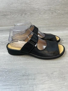 Highlander Women's 7.5 Black Slide Leather Sandal Slip-On VTG Casual Open Toe - Picture 1 of 10