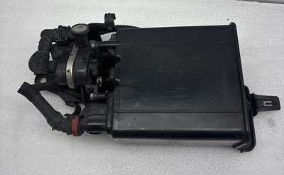 2005-2011 Toyota Corolla & Matrix 1.8 fuel vapor charcoal canister 77740-02130  - Image 1 of 4