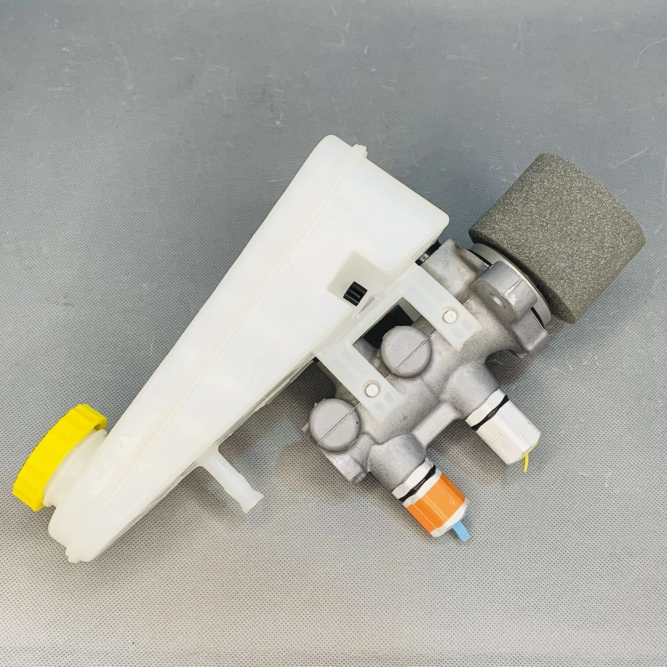 Cilindro maestro de freno 68004718AE OE GENUINO para Dodge Avenger Chrysler Sebring Foto 1 de 4