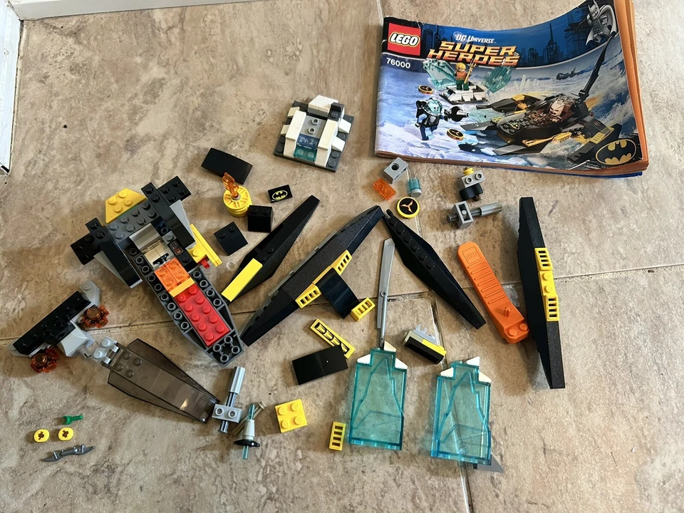 Incomplete LEGO DC Super Heroes Arctic Batman vs Mr Freeze (76000) - RETIRED Set - Image 1 of 1