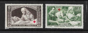 FRANCE 1940 Red Cross Fund pair vf MINT lightly hinged SG 666-667 - Picture 1 of 1