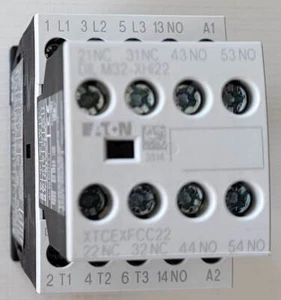 Eaton DIL1M9-10 Leistungsschütz XTCE009B10 mit Hilfschalterblock DIL M32-XHI22 - Bild 1 von 2