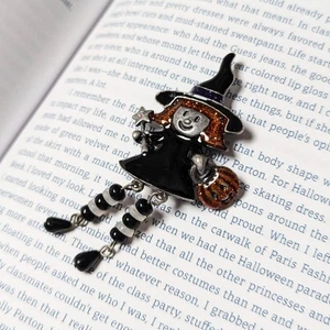VINTAGE Cute Halloween Witch Wand Dangle Legs Hat And Pumpkin Bag Brooch - Picture 1 of 1