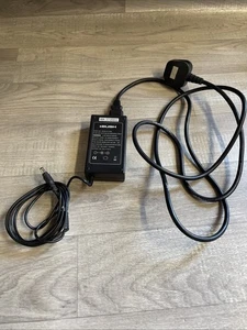 Fuente de alimentación genuina original Bush 12V 4A AC-DC SAWA-01-406 para LCD15W08DVDHD UK - Imagen 1 de 5