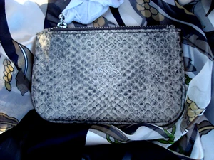 Stella & Dot Soho Key Pouch Coin Gray Cream Embossed Leather Cosmetic Bag - Picture 1 of 4