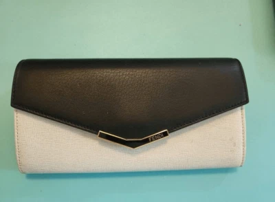 Carteira longa envelope off white Fendi - Imagem 1 de 4