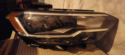 Volkswagon Jetta RH Passenger Headlight 17A.941.036.A - Image 1 of 3