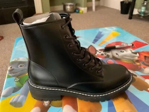 ICHIGO WOMENS SIZE 9 COMBAT BOOTS LACE UP ZIPPER SIDE BLACK women's NIB - Picture 1 of 3