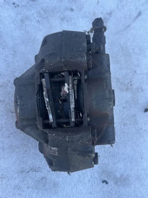 1976 TRIUMPH SPITFIRE 1500 LEFT DRIVER SIDE FRONT BRAKE CALIPER - Image 1 of 2