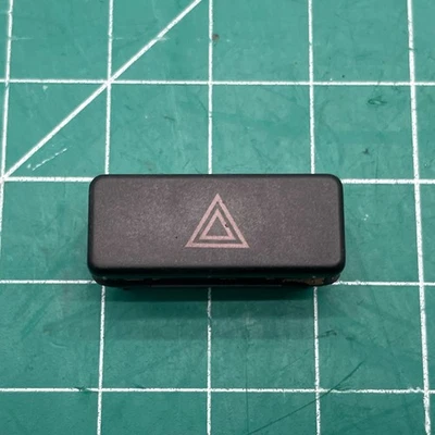 91-99 INTERRUPTOR LUZ ADVERTENCIA PELIGRO BMW E31 850i 850Ci 1374220 OEM Foto 1 de 4