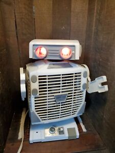 Vintage 1986 Robeson Robo the Fan Space Age Oscillating Robot Fan Works great!