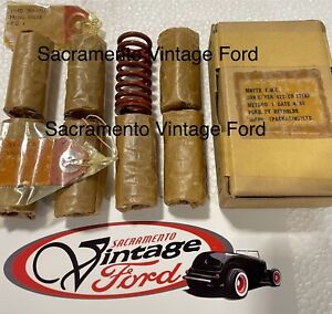 Ford Flathead V8 FoMoCo Old Stock NOS Valve Spring Set Of (8) Springs 1951-1953