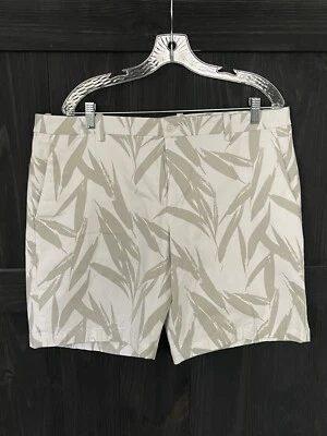Perry Ellis Men's Size 38 x 9 Shorts White Gray Feathers Stretchy - Image 1 of 4
