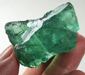 192Ct Natural Green Fluorite Crystal Specimen Rough YVU1240 - Picture 1 of 3