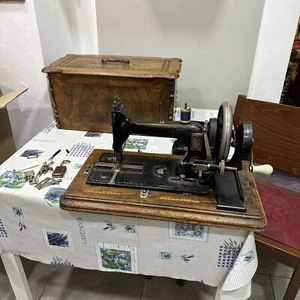 Antique Wertheim Superba Hand crank Sewing machine with mother of pearl - Picture 1 of 24